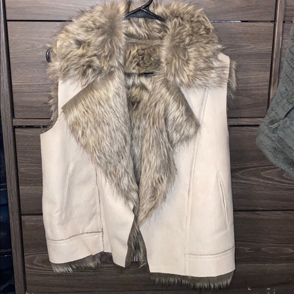 Faux Fur Vest. Comfortable. Warm for fall/winter!